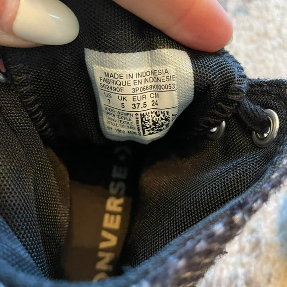 Converse | Chuck Taylor Wonderland Black Knit High Top Lace Up Shoe Women's 7 - Picture 8 of 9